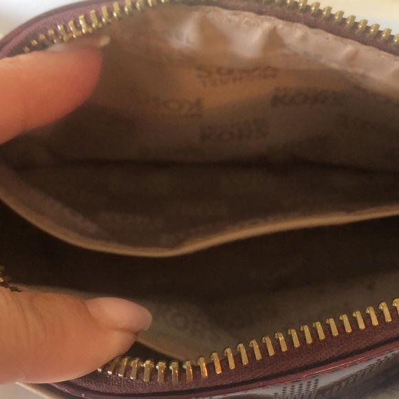 MICHAEL KORS burgundy coloured make up case - Picture 11 of 14